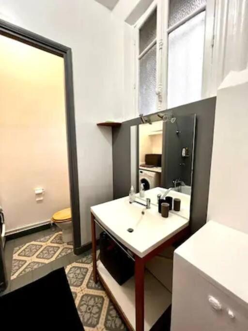 Champs-elysees - Arc De Triomphe - 4 People Appartement Parijs